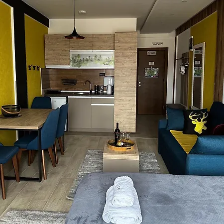 Queen Of Kop Milmari Κοπαόνικ