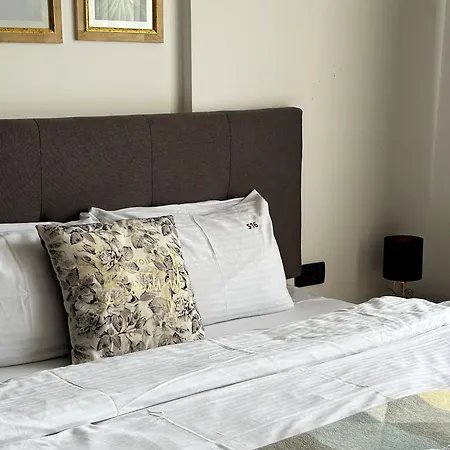 Queen Of Kop Milmari *