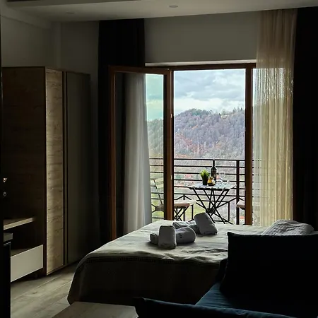 Queen Of Kop Milmari 카파오닉