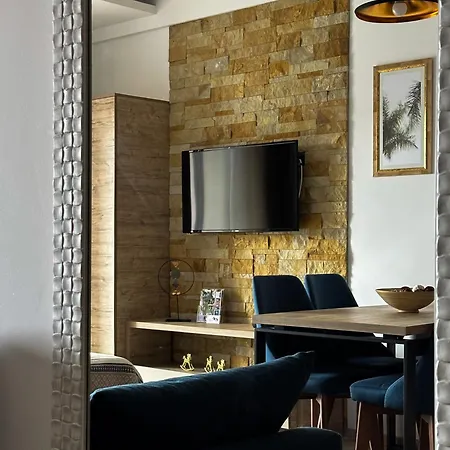 Queen Of Kop Milmari *