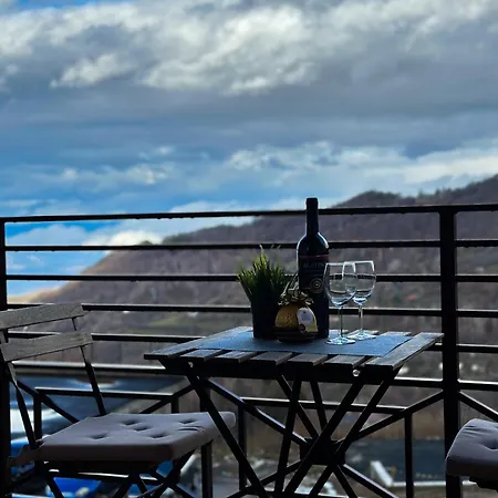 Queen Of Kop Milmari 카파오닉