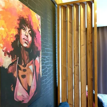 Queen Of Kop Milmari