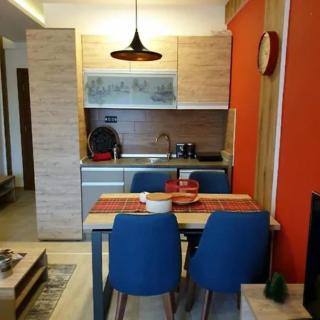 Queen Of Kop Milmari 카파오닉